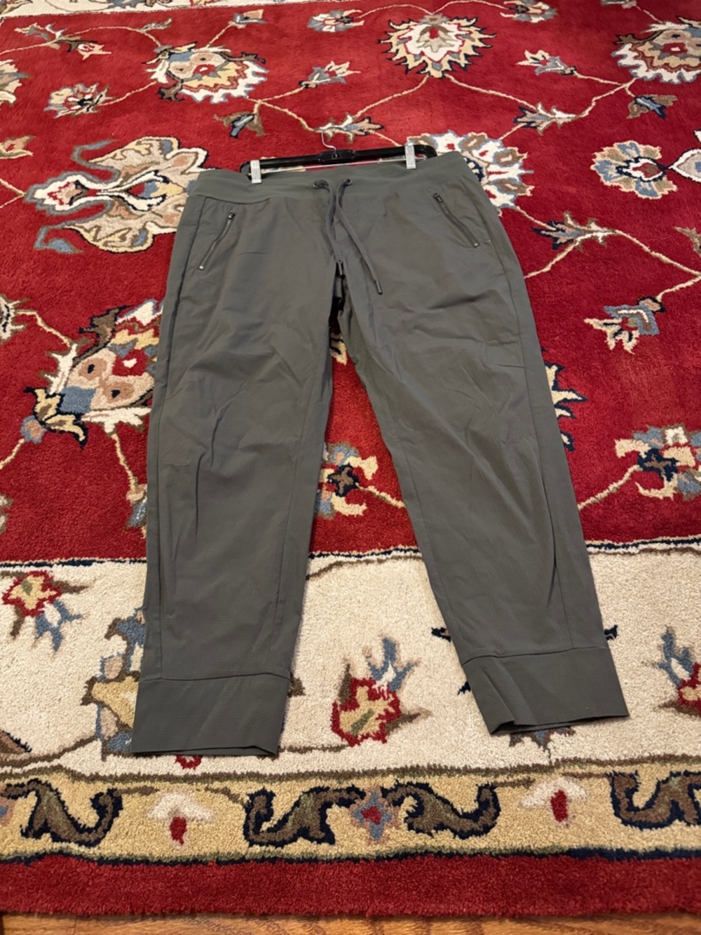 Athleta Olive Green women’s joggers size 16